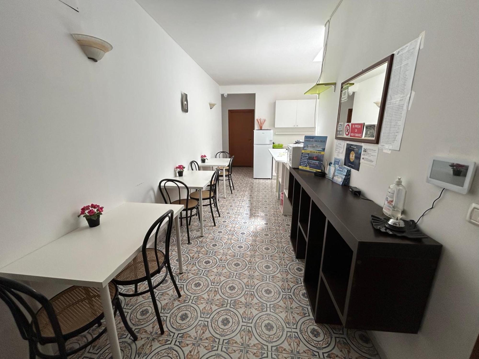 Phenicusa Milazzo Bagian luar foto